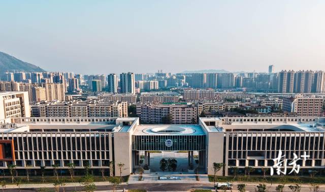 肇慶學院新校園一期教學樓落成。肇慶學院供圖 肇慶學院新校園一期教學樓落成。肇慶學院供圖